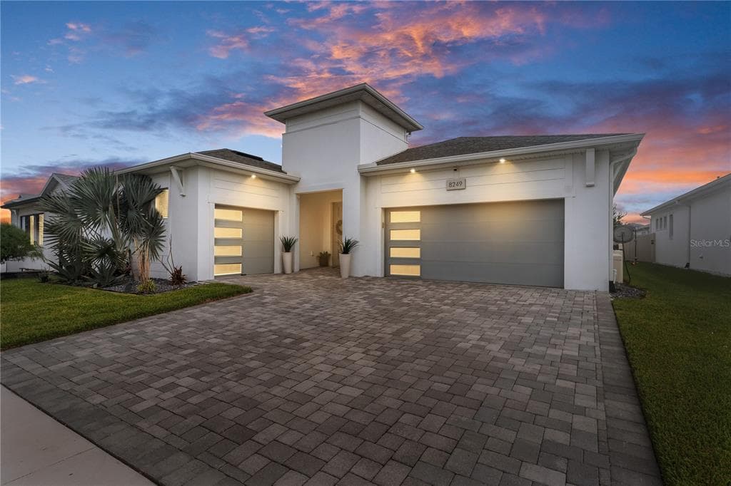 8249 IVY STARK BOULEVARD WESLEY CHAPEL, FL 33545