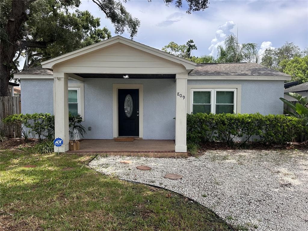 809 W HIAWATHA STREET TAMPA, FL 33604