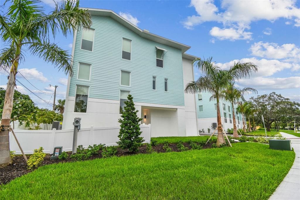 3826 POMPANO DRIVE SE ST PETERSBURG, FL 33705