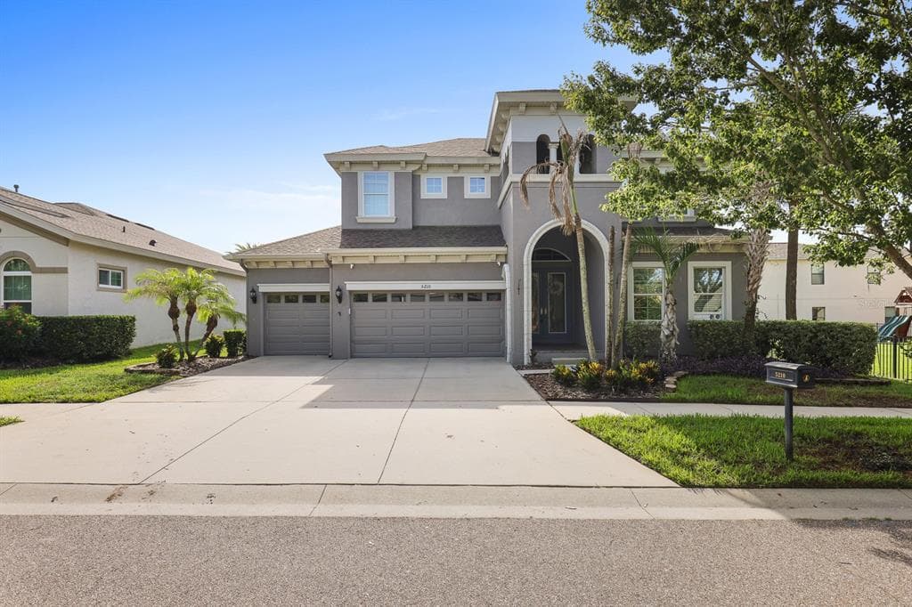5210 SPARROWGLEN PLACE LITHIA, FL 33547