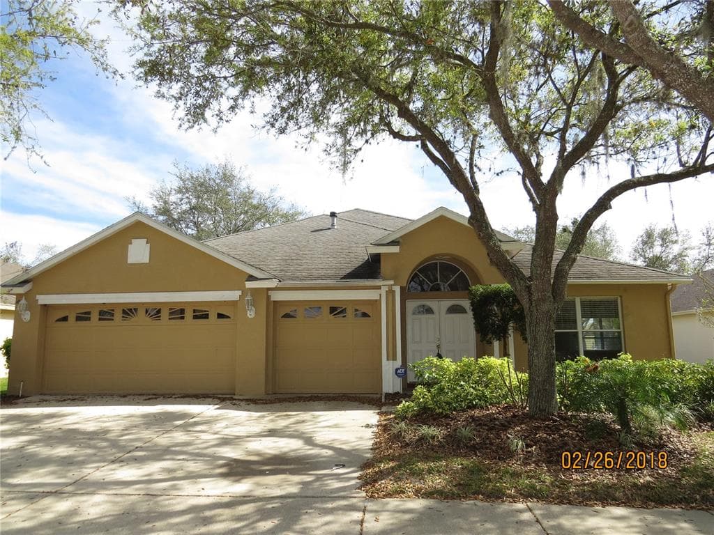 9427 HUNTERS POND DRIVE TAMPA, FL 33647