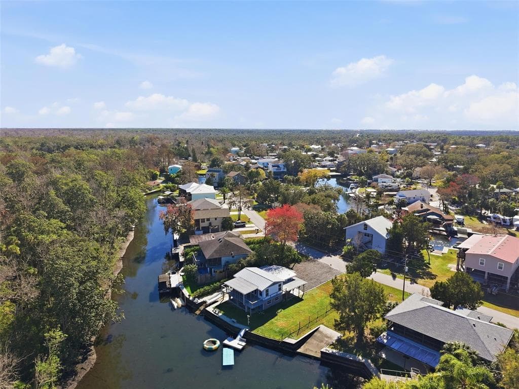 7266 TROPICAL DRIVE WEEKI WACHEE, FL 34607