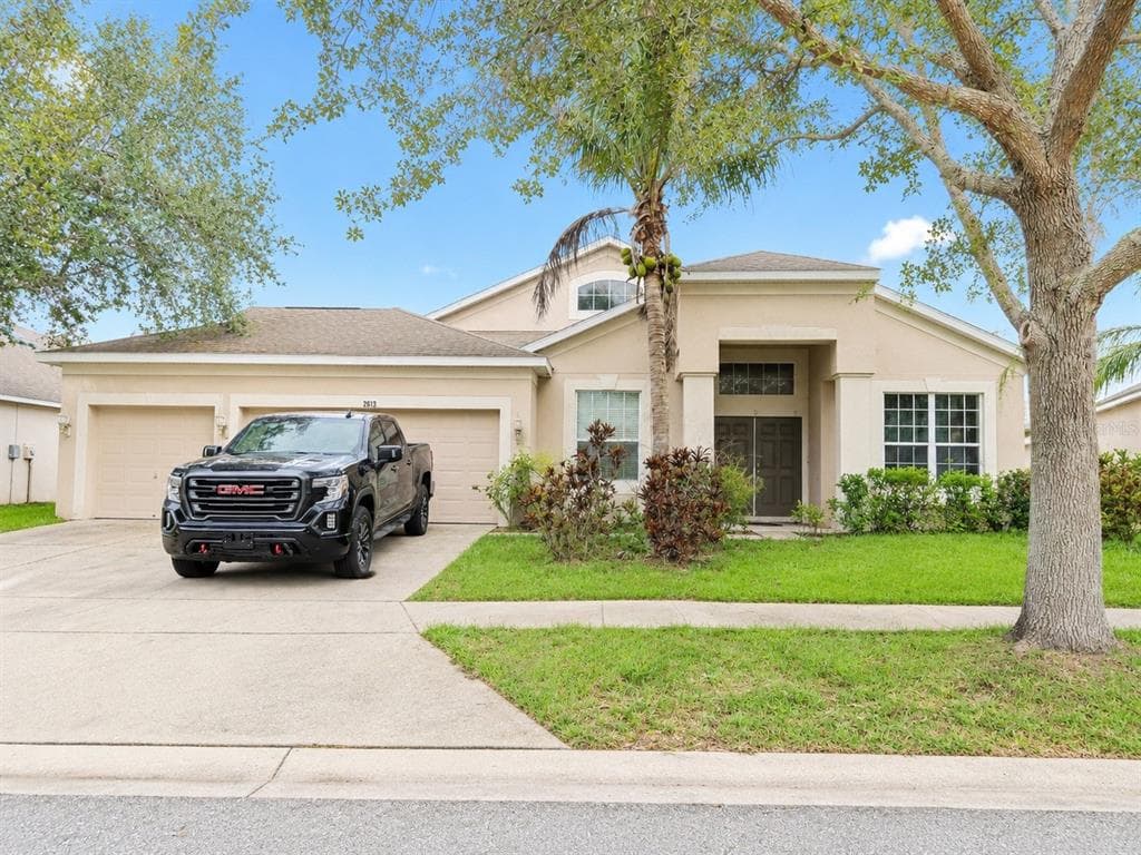 2613 YUKON CLIFF DRIVE RUSKIN, FL 33570