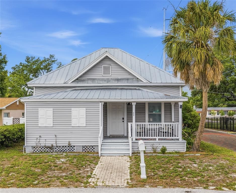 3120 N WOODROW AVENUE TAMPA, FL 33603