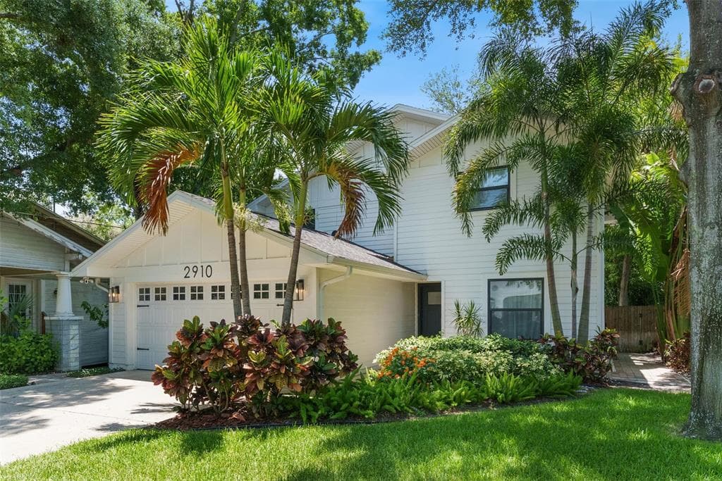 2910 W ESTRELLA STREET TAMPA, FL 33629
