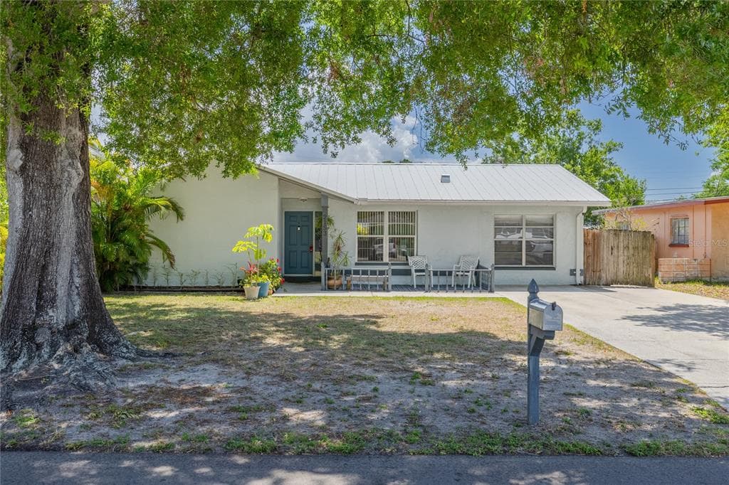 2153 CATALINA DRIVE N CLEARWATER, FL 33763