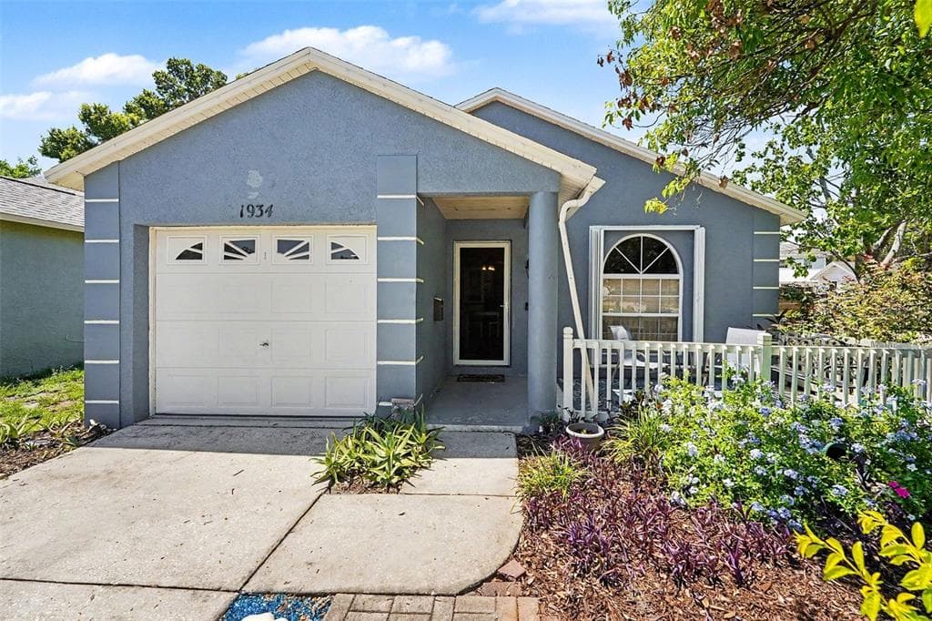 1934 29TH AVENUE N ST PETERSBURG, FL 33713