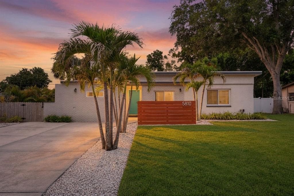 5810 20TH AVENUE S ST PETERSBURG, FL 33707
