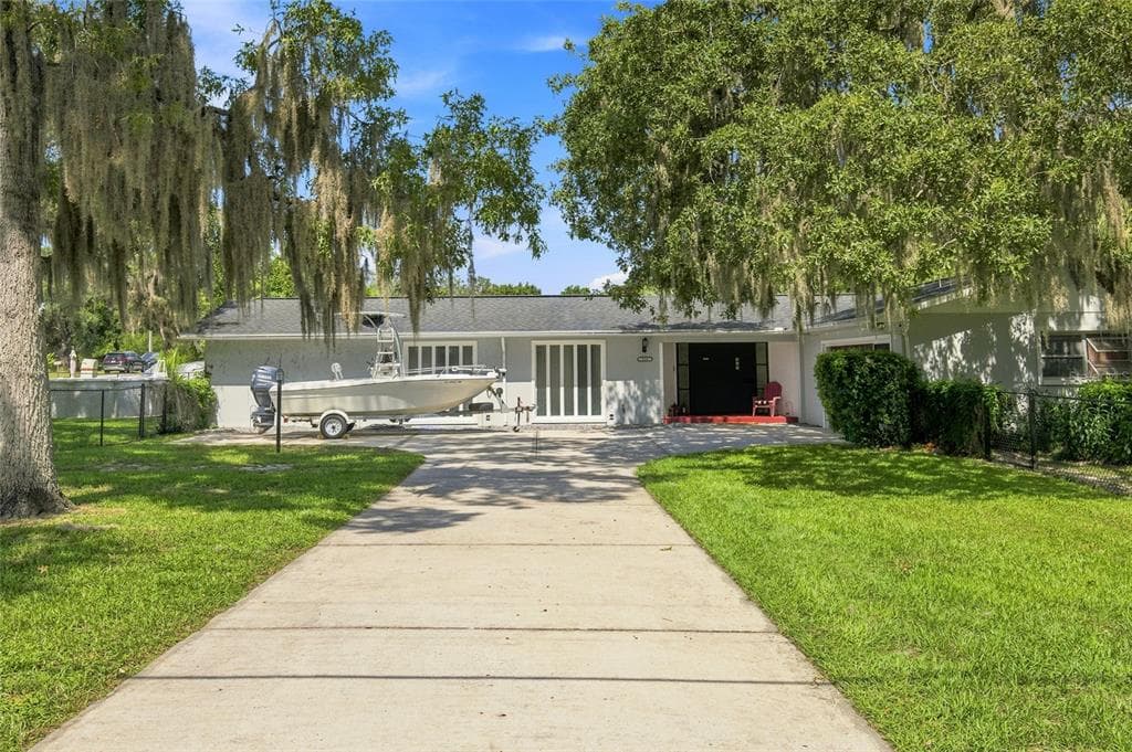 224 N MCGOWAN AVENUE CRYSTAL RIVER, FL 34429
