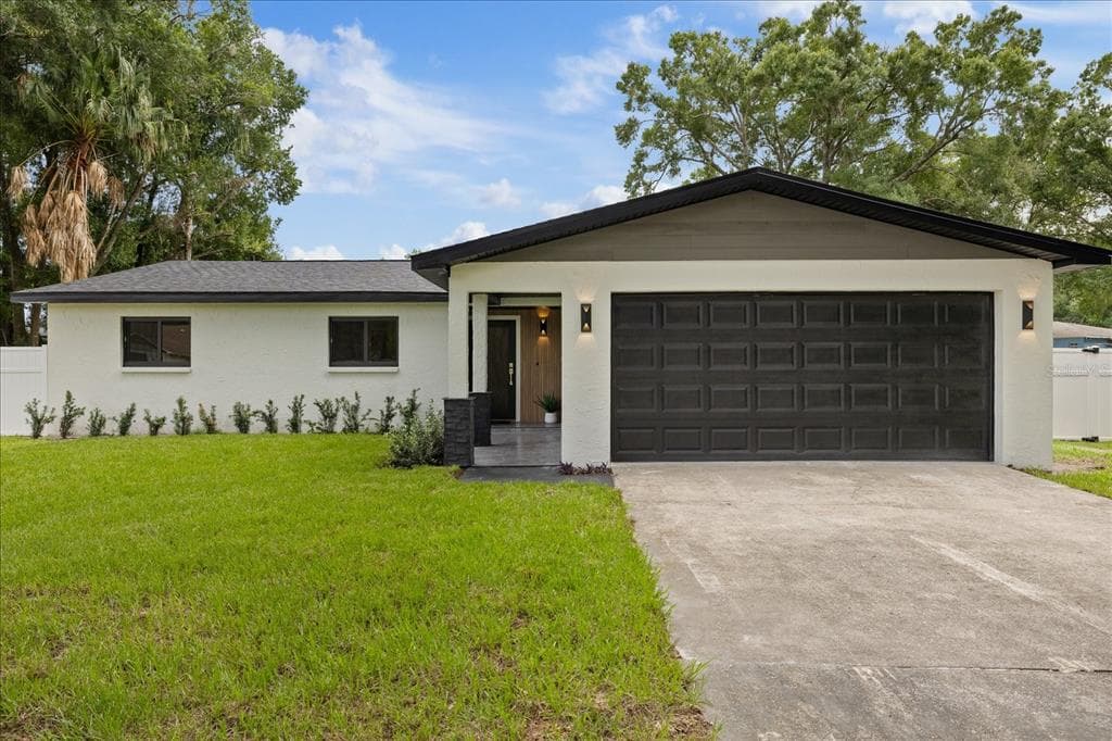 22402 STILLWOOD DRIVE LAND O LAKES, FL 34639