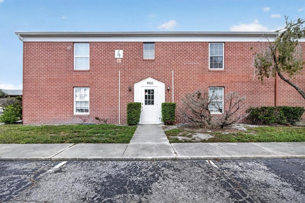 8522 10TH STREET N UNIT D ST PETERSBURG, FL 33702