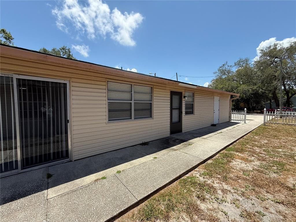 1231 ILLINOIS AVENUE UNIT 1 PALM HARBOR, FL 34683