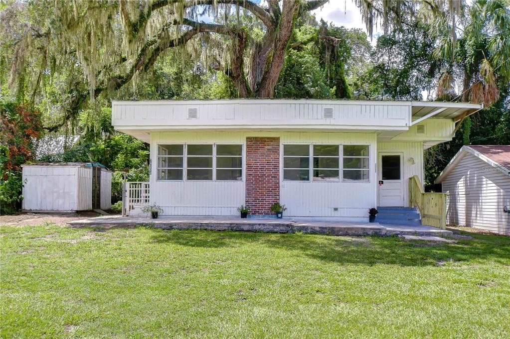 39200 FIBELKORN ROAD ZEPHYRHILLS, FL 33540