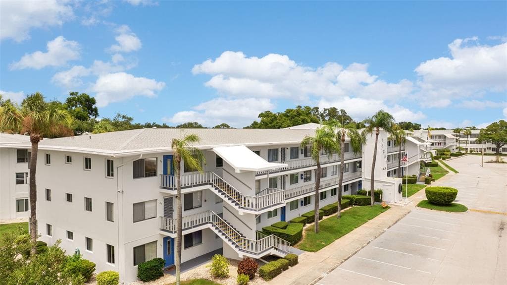 11251 80TH AVENUE UNIT 307 SEMINOLE, FL 33772