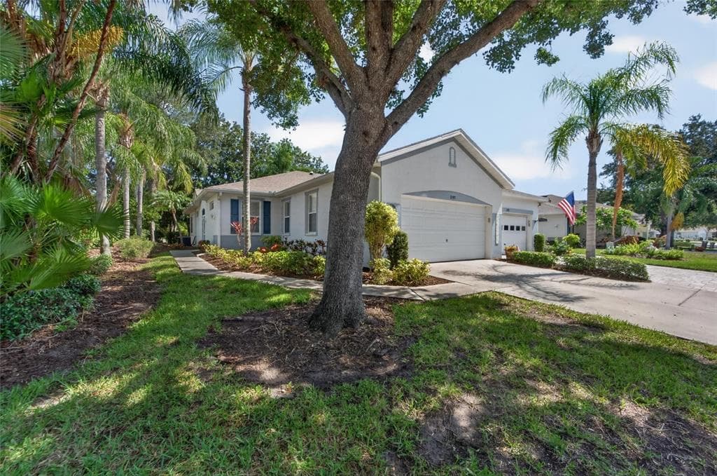 2193 ACADIA GREENS DRIVE UNIT 1 SUN CITY CENTER, FL 33573