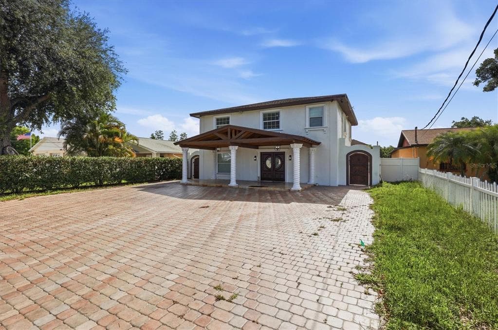 6611 N HALE AVENUE TAMPA, FL 33614