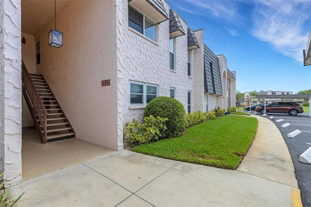 114 FERNWOOD CIRCLE UNIT 114
