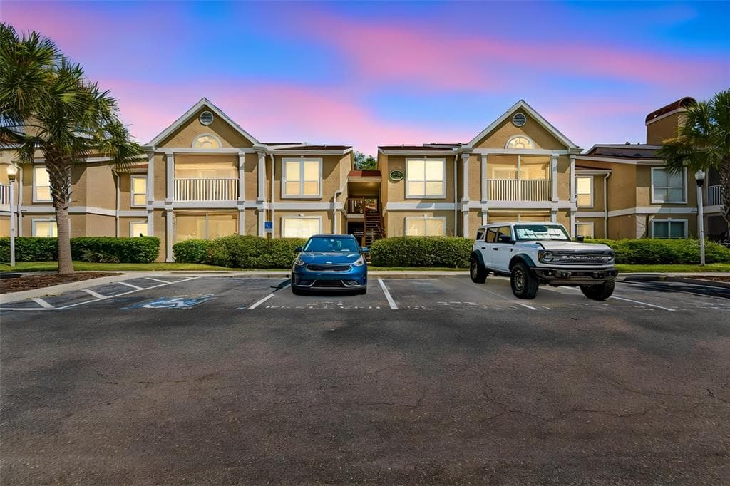 9481 HIGHLAND OAK DRIVE UNIT 814 TAMPA, FL 33647