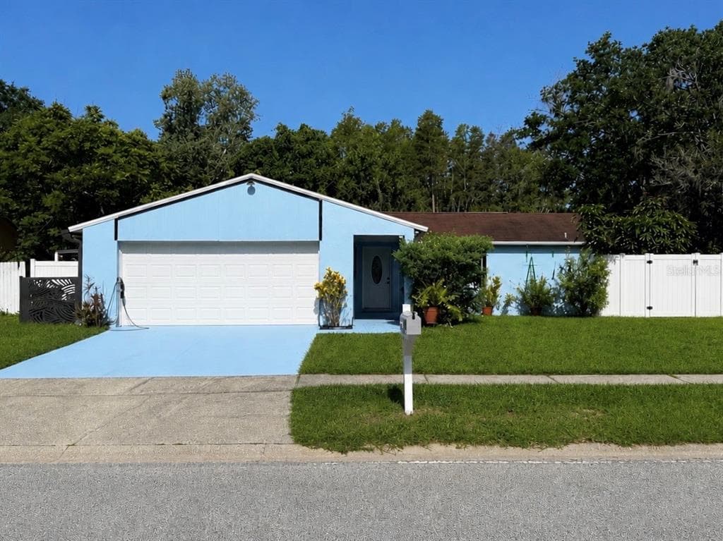 1341 FOXWOOD DRIVE LUTZ, FL 33549