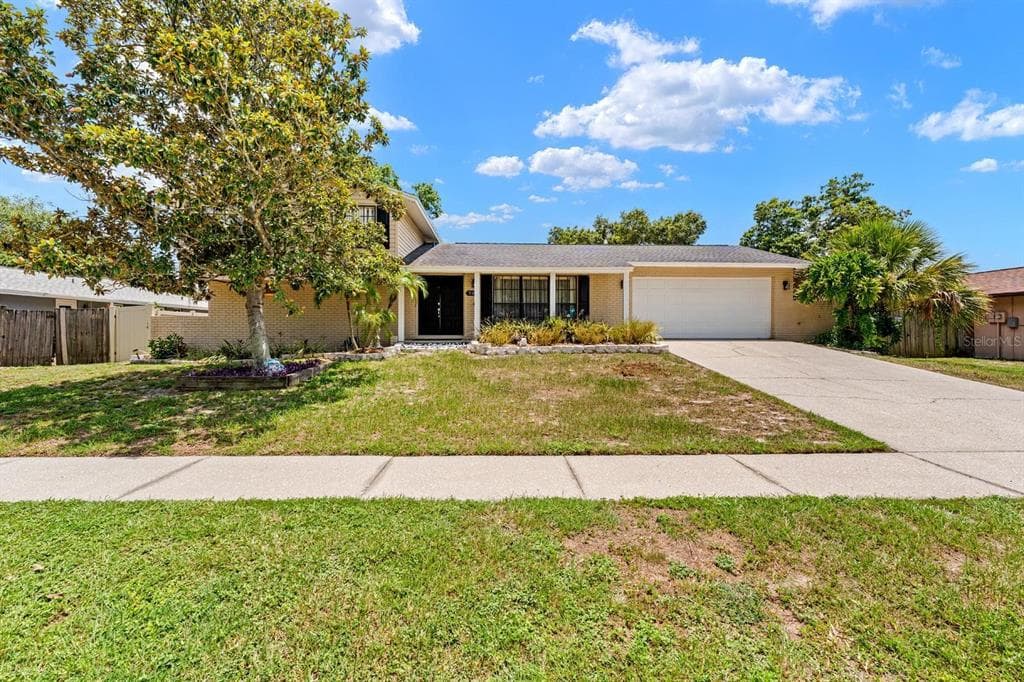 709 CALIENTE DRIVE BRANDON, FL 33511