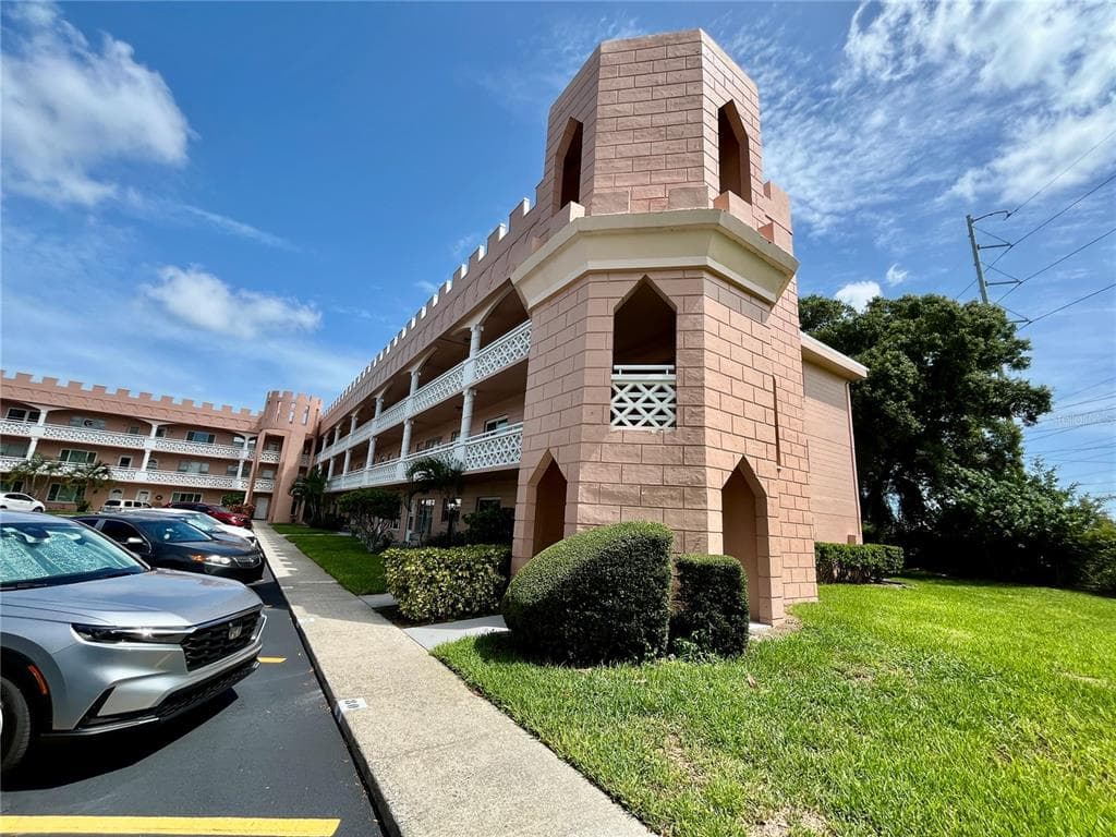 2458 COLUMBIA DRIVE UNIT 28