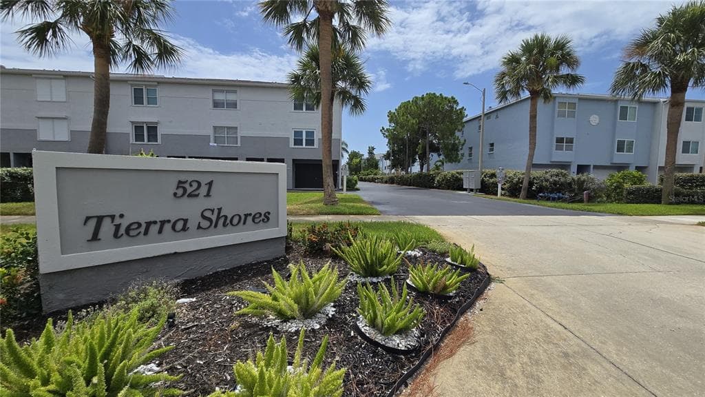 521 PINELLAS BAYWAY S UNIT 206
