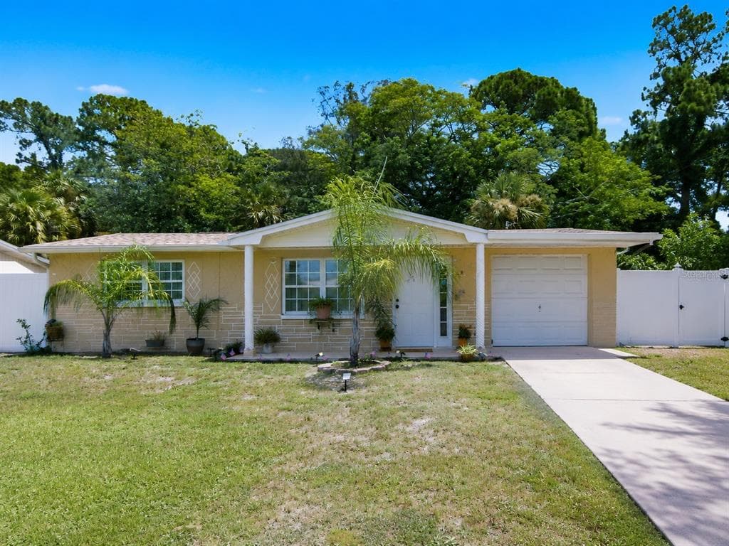 9210 UNICORN AVENUE PORT RICHEY, FL 34668