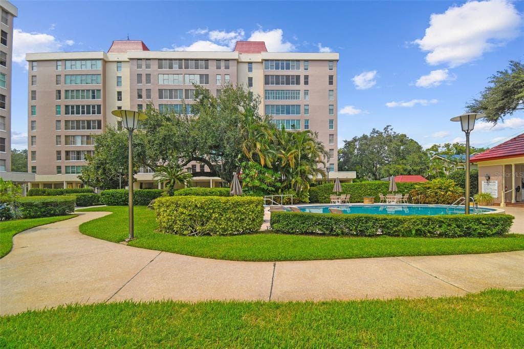 2403 S ARDSON PLACE UNIT 902B