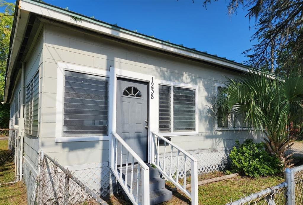 1238 CLEVELAND STREET JACKSONVILLE, FL 32209