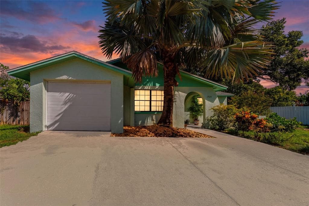 12614 LOGAN PLACE TAMPA, FL 33625