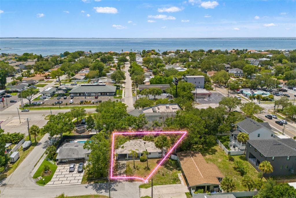 4635 W BAY VILLA AVENUE TAMPA, FL 33611