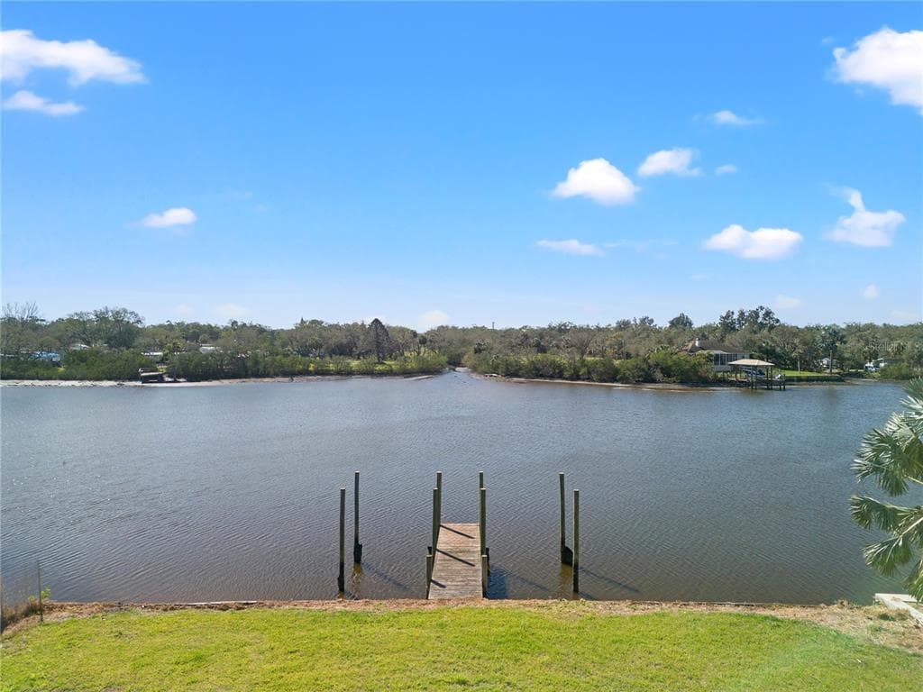 8603 MAGNOLIA STREET GIBSONTON, FL 33534