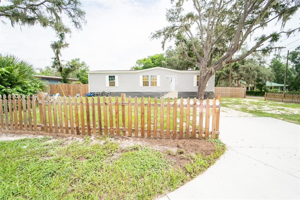 11634 MCMULLEN LOOP