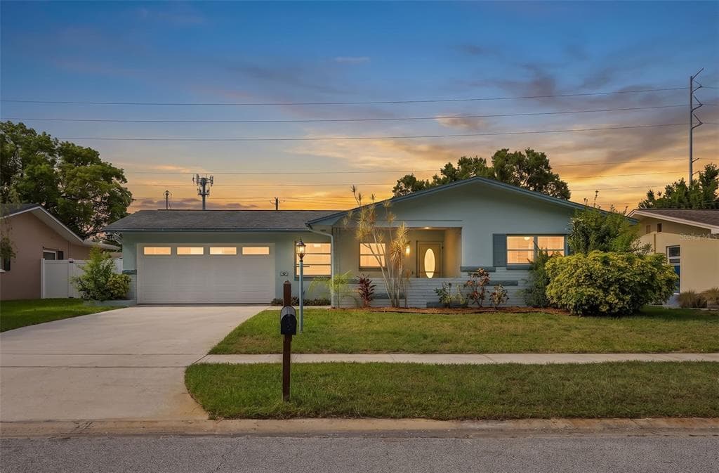 965 SANTA MONICA DRIVE DUNEDIN, FL 34698