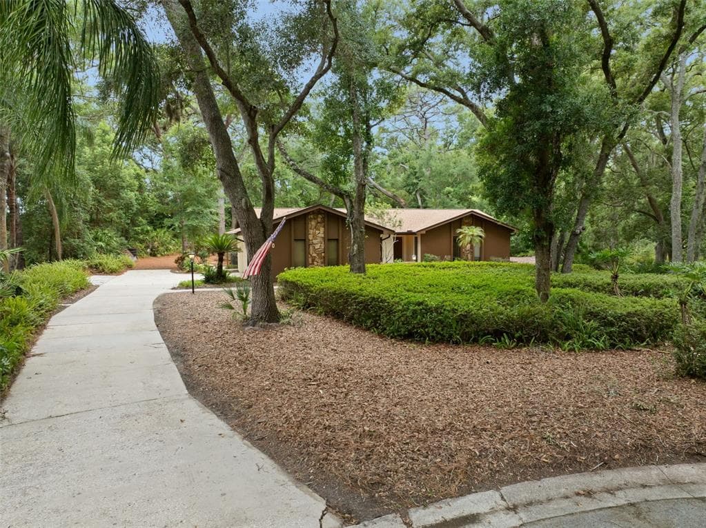 1660 NARNIA COURT DUNEDIN, FL 34698