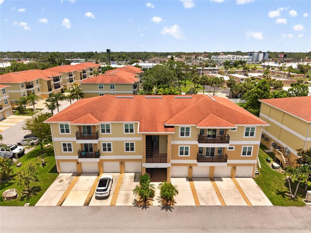 6420 BANYAN BOULEVARD UNIT 201
