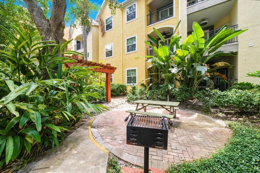 1910 E PALM AVENUE UNIT 10205 TAMPA, FL 33605
