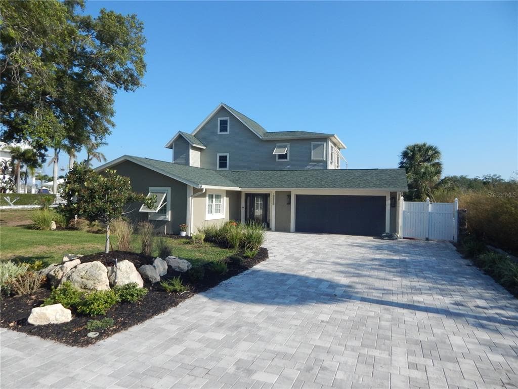 8025 ISLAND DRIVE