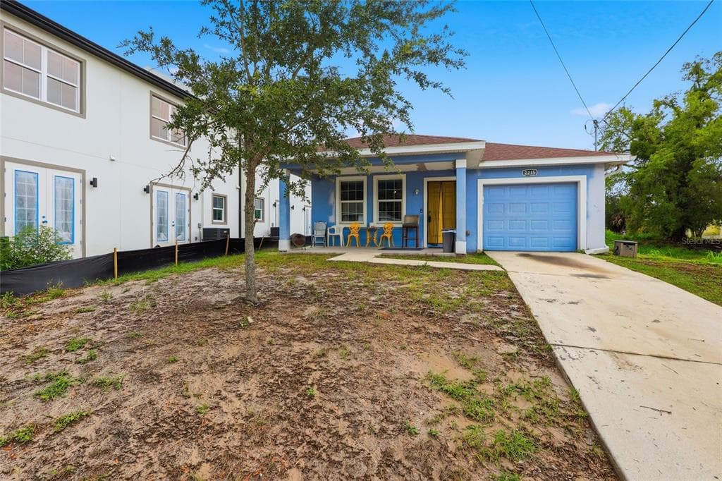 2215 E COLUMBUS DRIVE