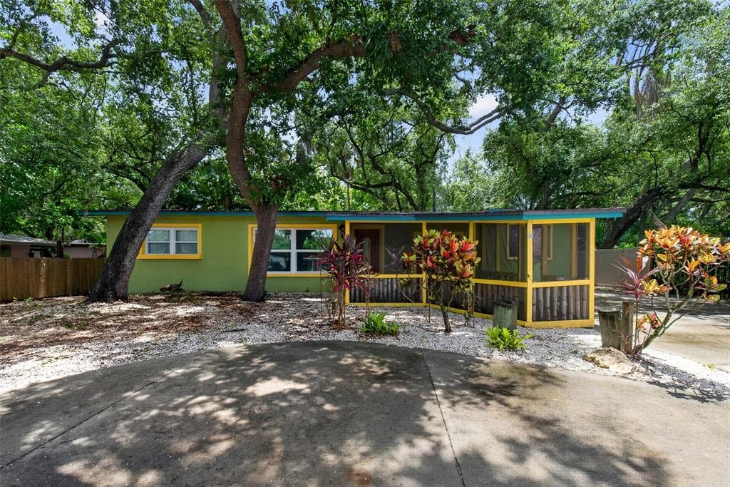 6270 62ND AVENUE N PINELLAS PARK, FL 33781