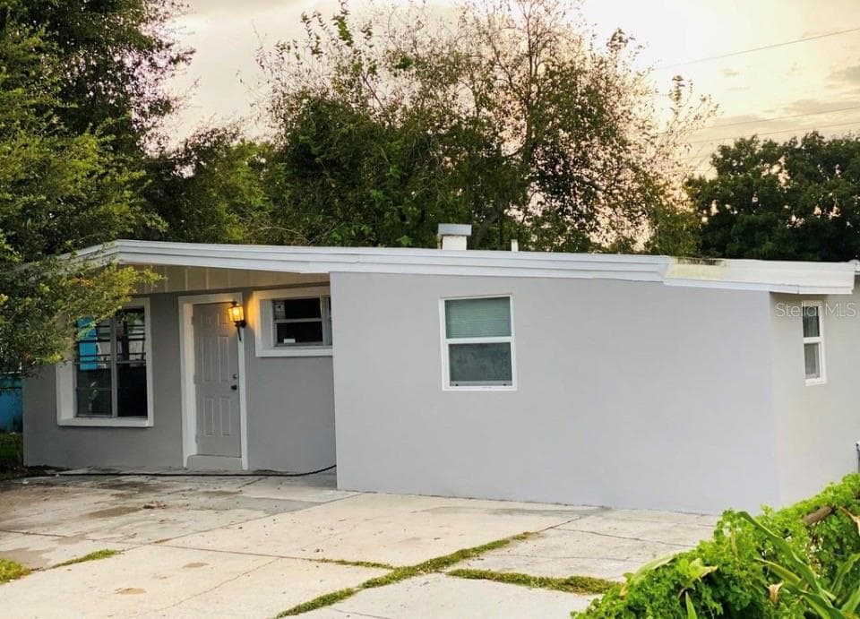 3207 CLIFFORD SAMPLE DRIVE TAMPA, FL 33619