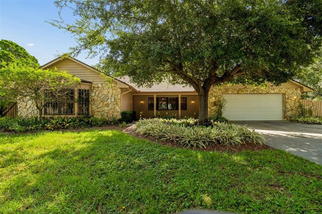 16509 ROUND OAK DRIVE TAMPA, FL 33618