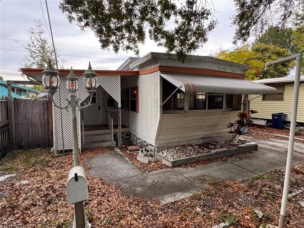 5042 76TH STREET N ST PETERSBURG, FL 33709