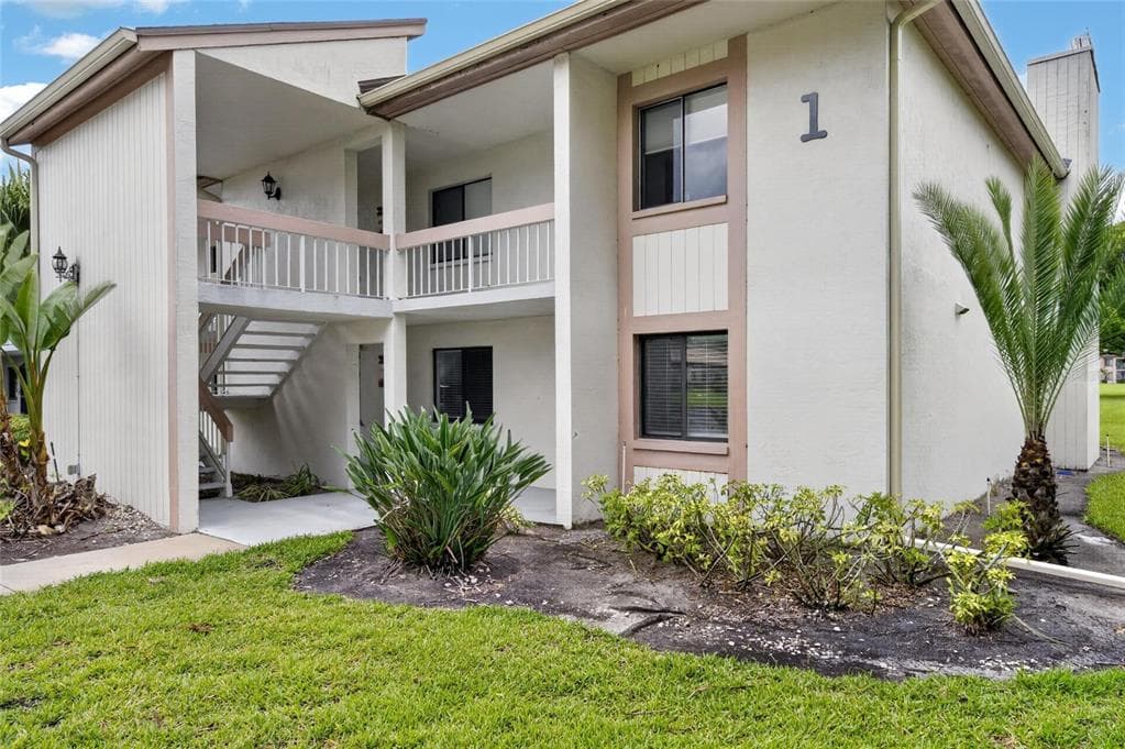 115 LAKEVIEW PLACE UNIT 115