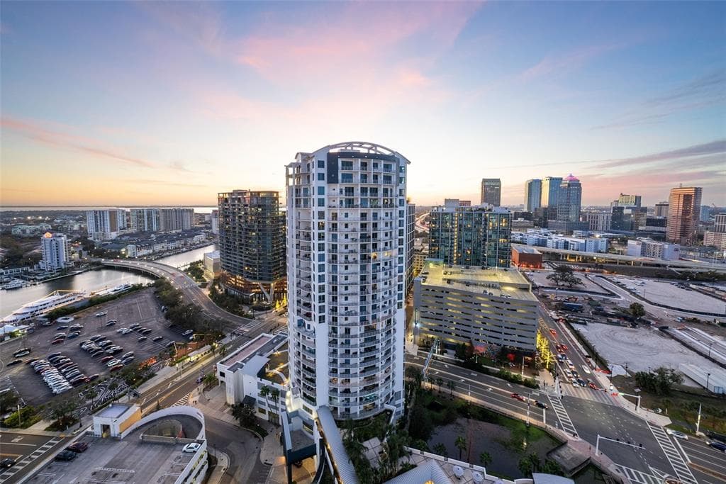 1209 E CUMBERLAND AVENUE UNIT 2601 TAMPA, FL 33602