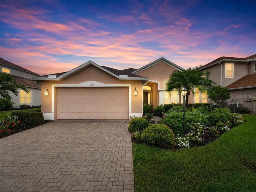 6411 GOLDEN EYE GLEN