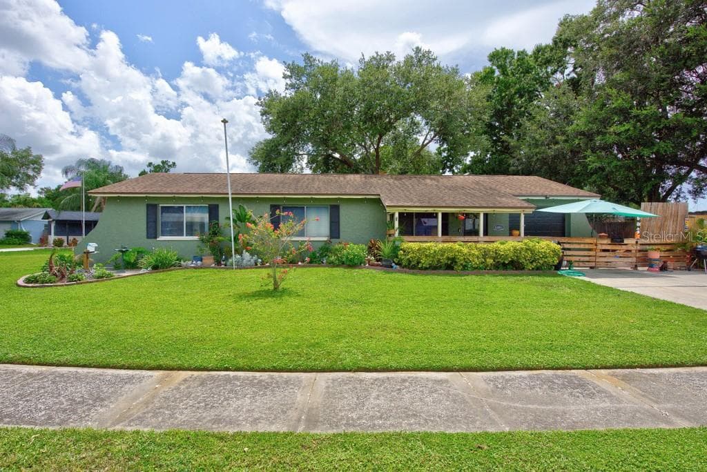 10081 60TH COURT N PINELLAS PARK, FL 33782