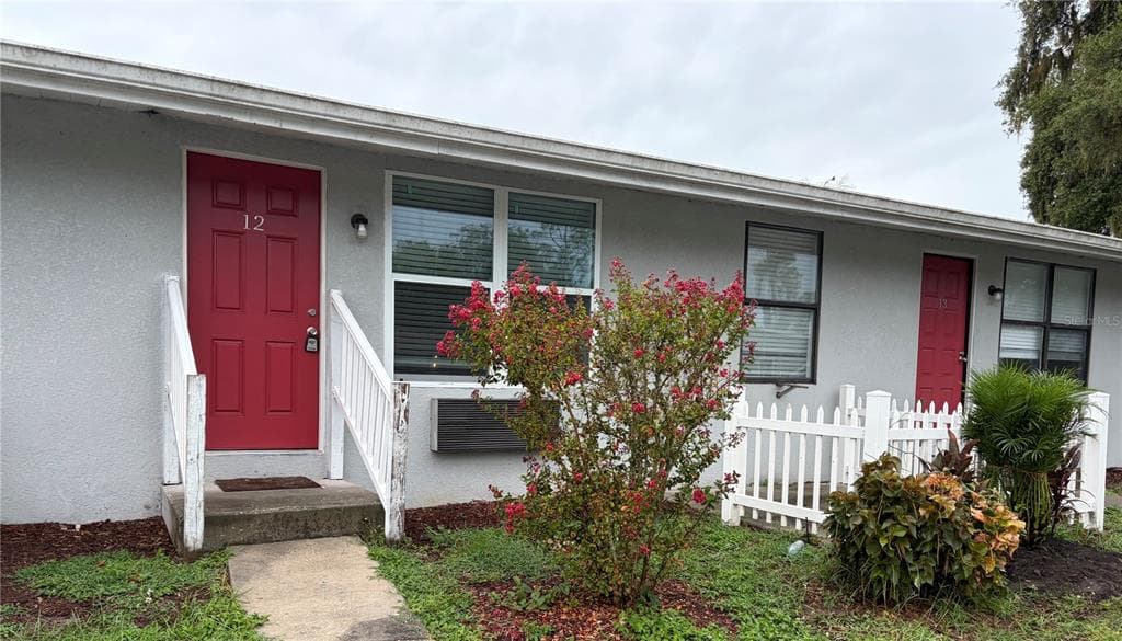 1400 STRAWBERRY PLACE UNIT 12 PLANT CITY, FL 33563