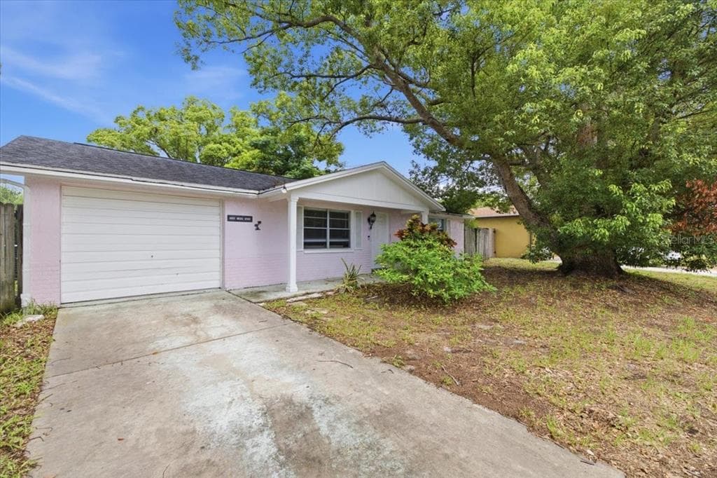 6037 MOOG ROAD NEW PORT RICHEY, FL 34653