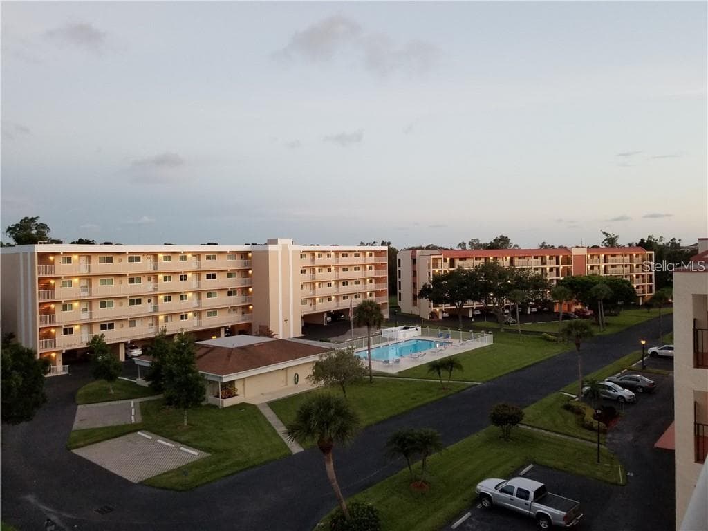 9510 HARBOR GREENS WAY UNIT 501 SEMINOLE, FL 33776